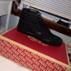 ALL BLACK HIGHTOP VANS